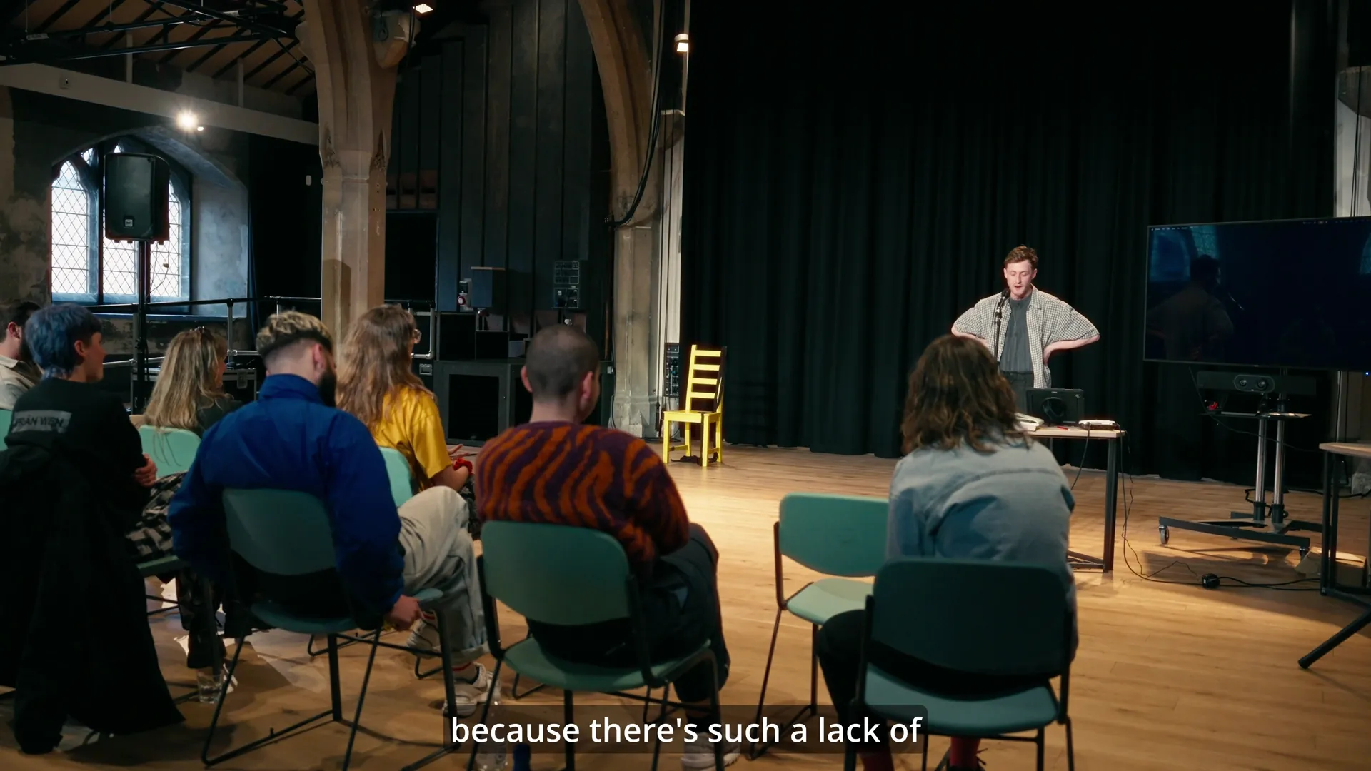 Fran Wen — Eliot performance still, theatre photography for a Welsh-language production
